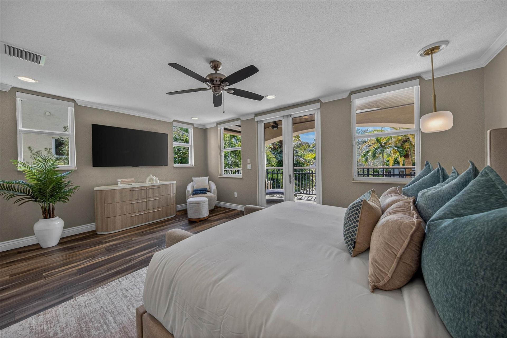 1215 NE 1st Street, Fort Lauderdale, FL 33301 Photo