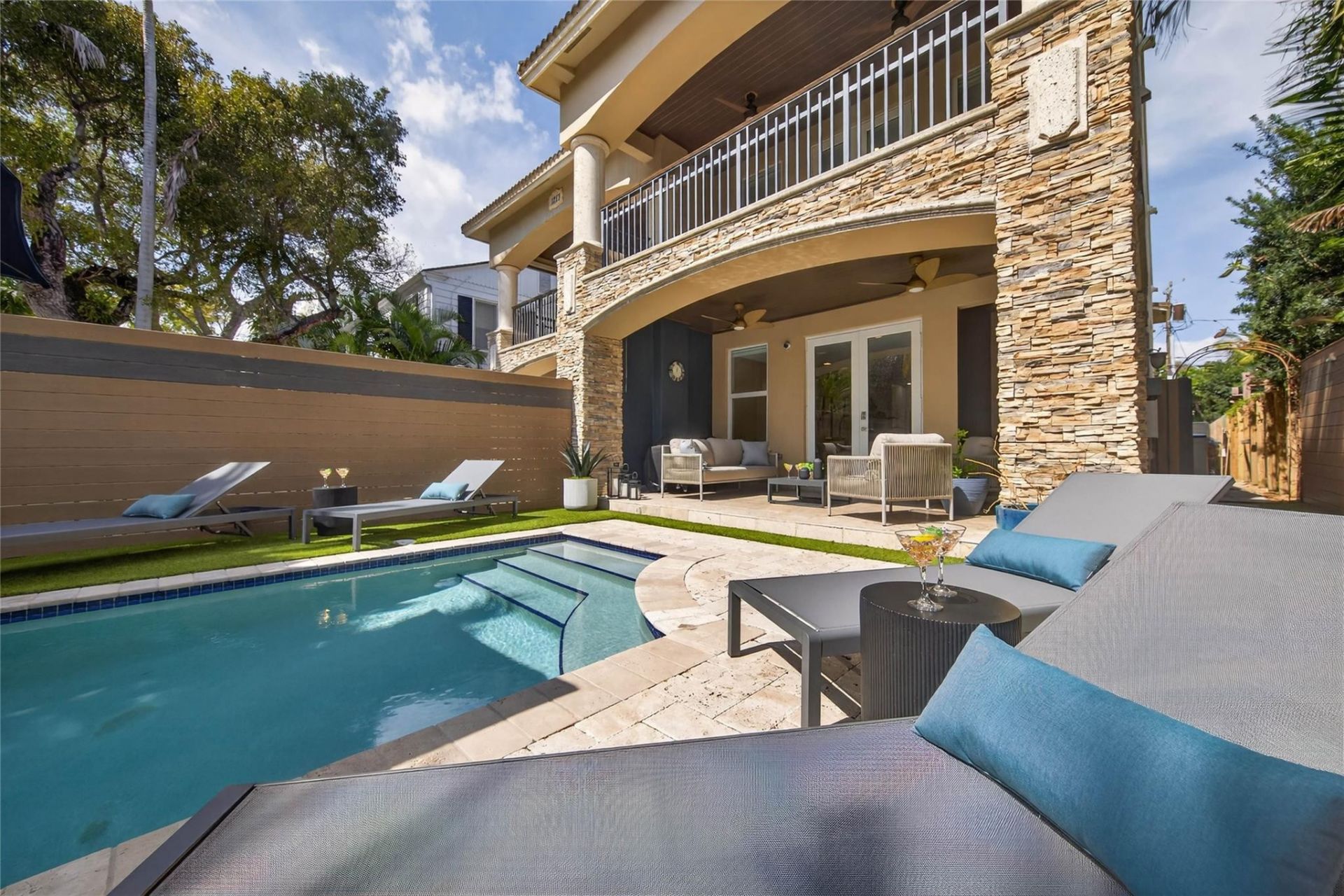 1215 NE 1st Street, Fort Lauderdale, FL 33301 Photo
