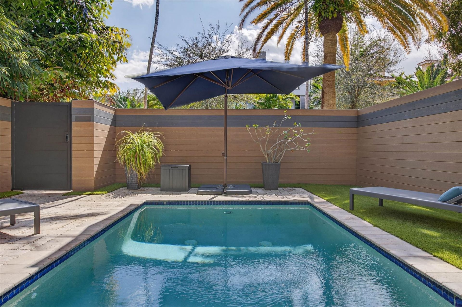 1215 NE 1st Street, Fort Lauderdale, FL 33301 Photo