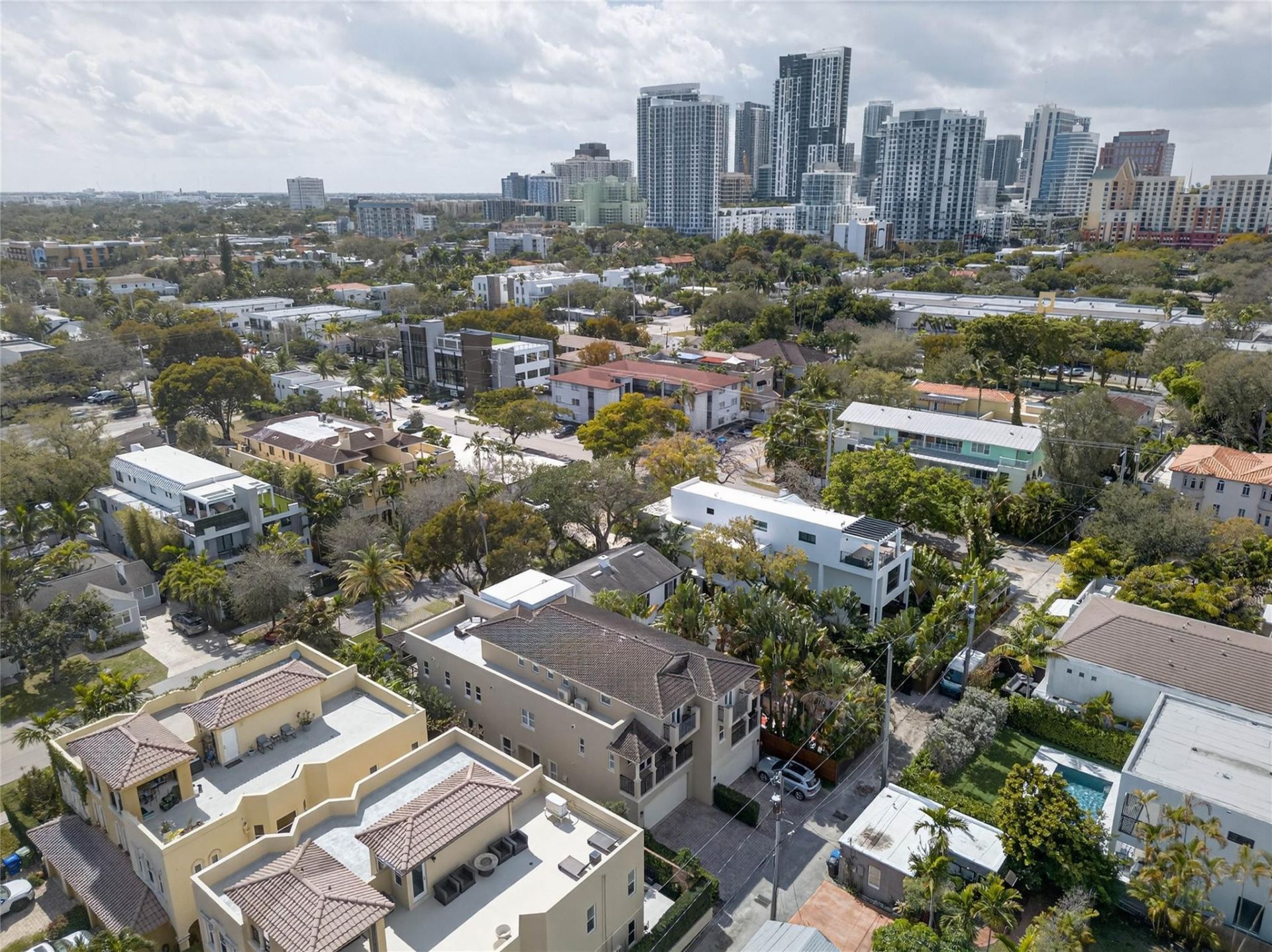 1215 NE 1st Street, Fort Lauderdale, FL 33301 Photo