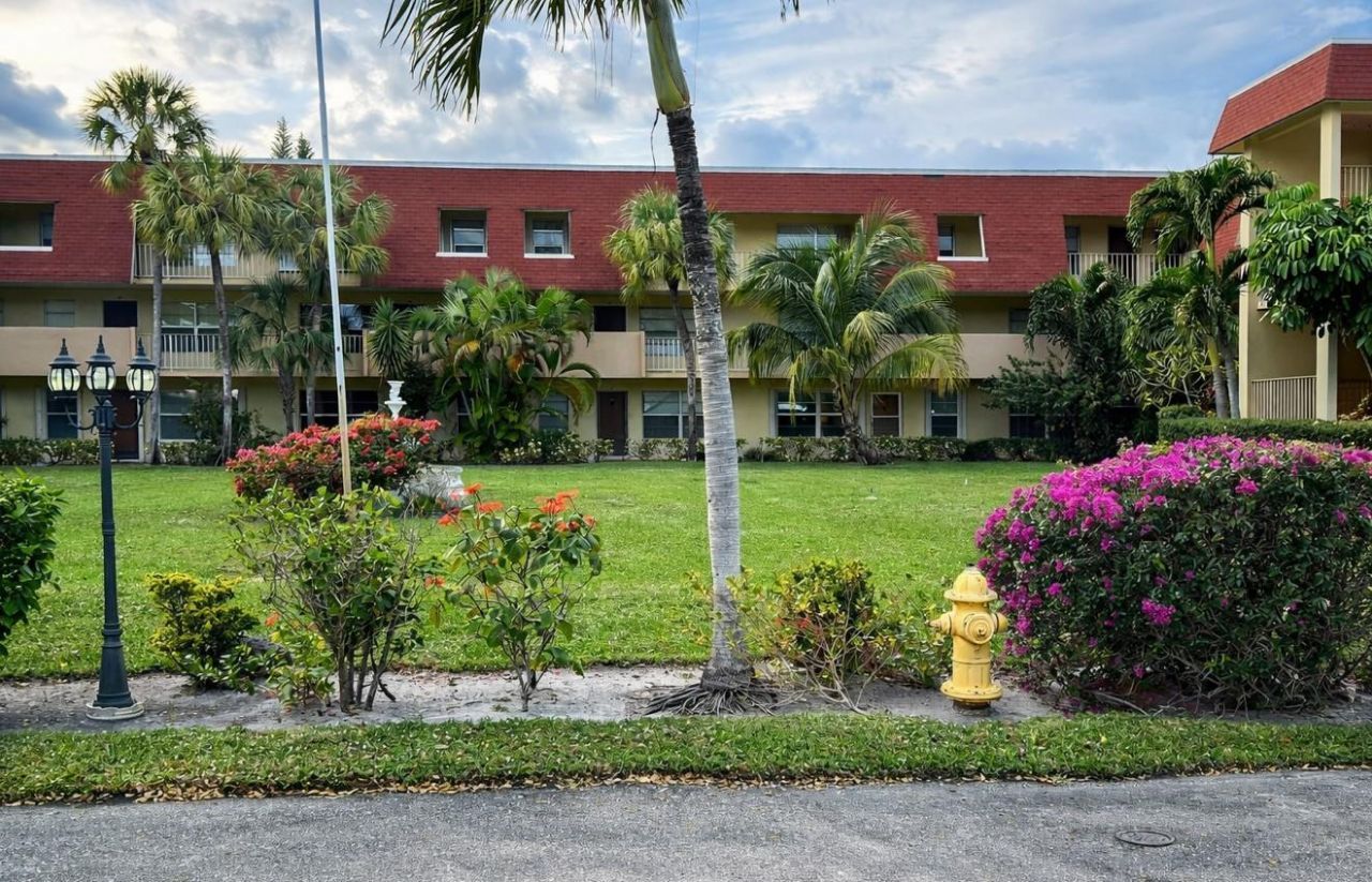 3081 NW 47th Terrace, Unit 107, Lauderdale Lakes, FL 33313 Photo