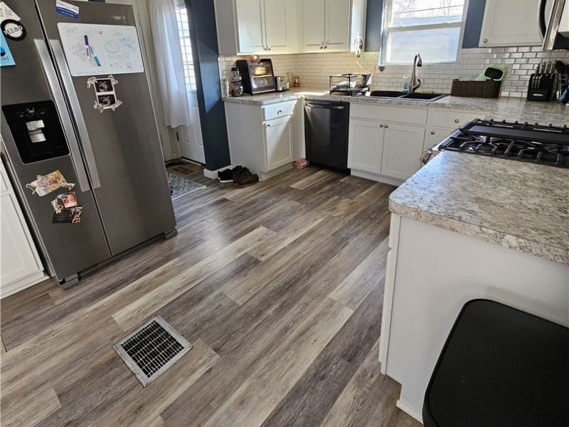 671 Moreley Avenue, Akron, OH 44320 Photo 3