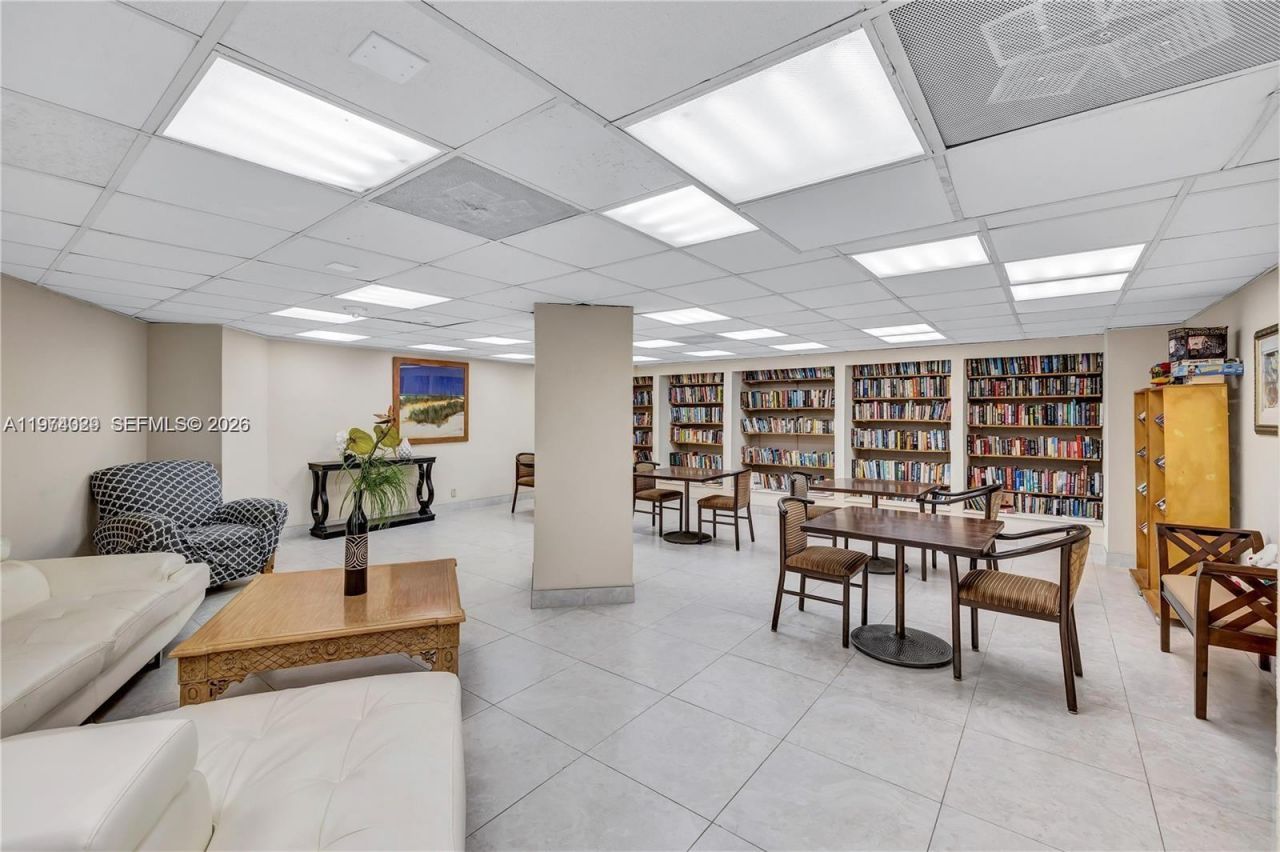 3180 S Ocean Dr, Unit 1518, Hallandale Beach, FL 33009 Photo