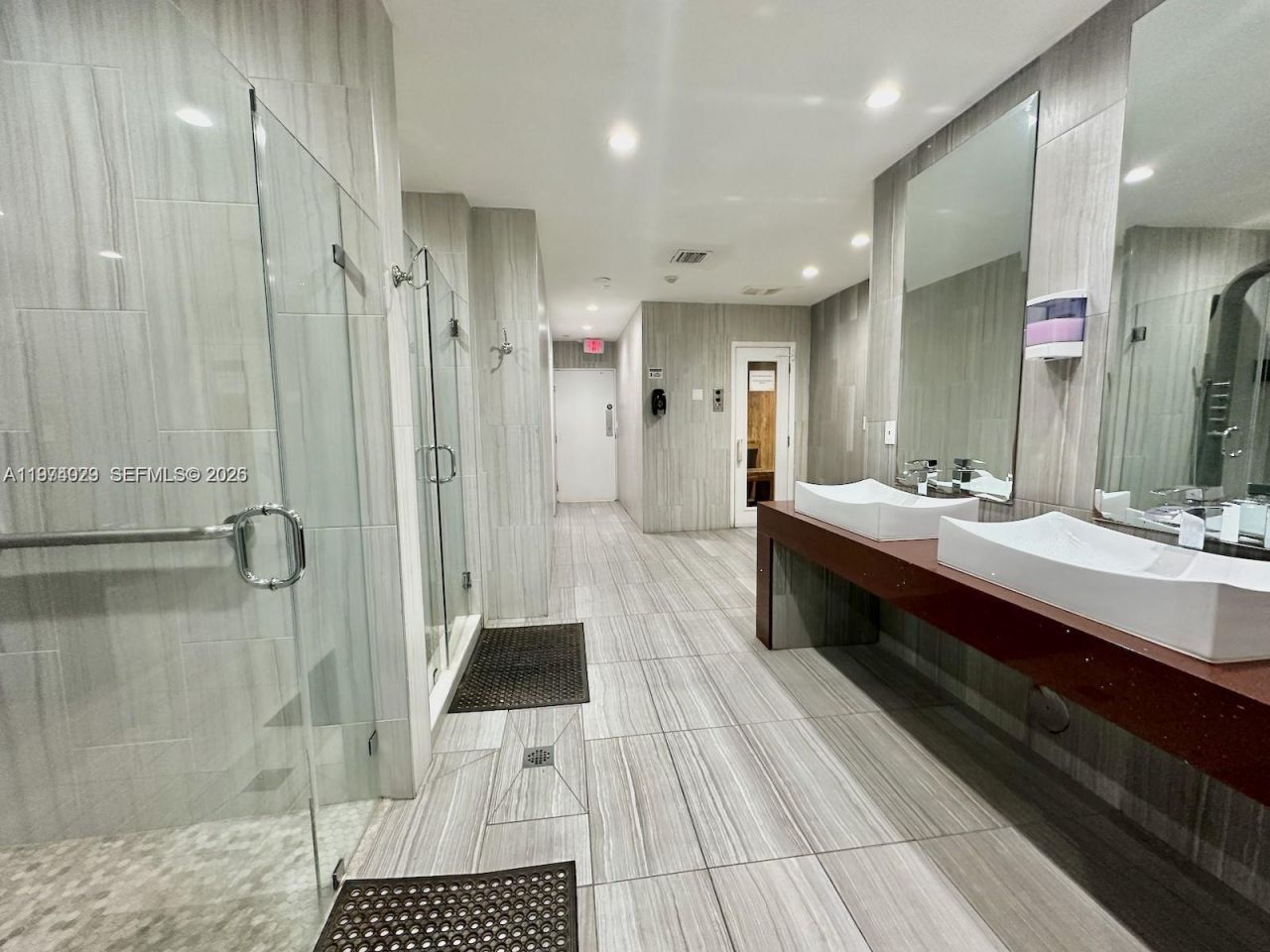3180 S Ocean Dr, Unit 1518, Hallandale Beach, FL 33009 Photo