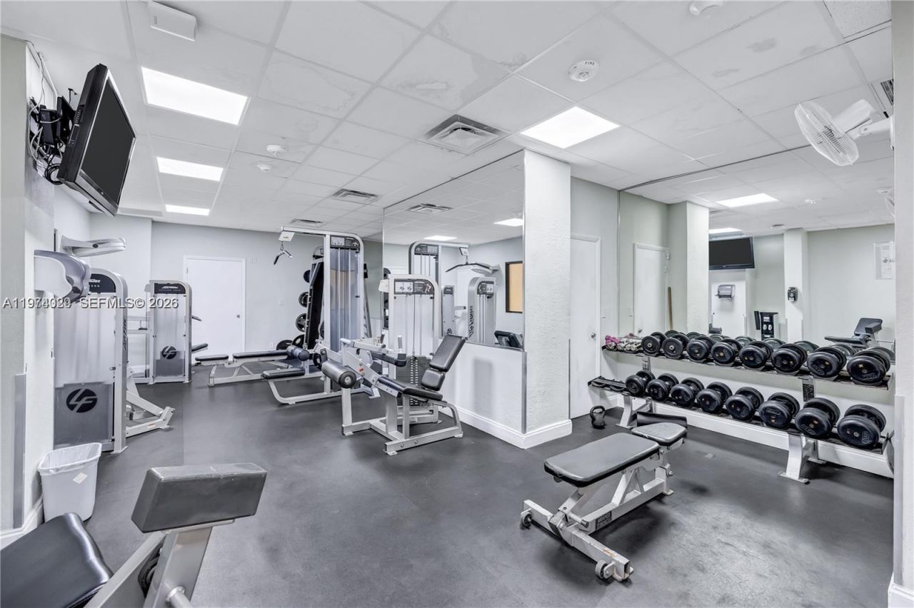 3180 S Ocean Dr, Unit 1518, Hallandale Beach, FL 33009 Photo