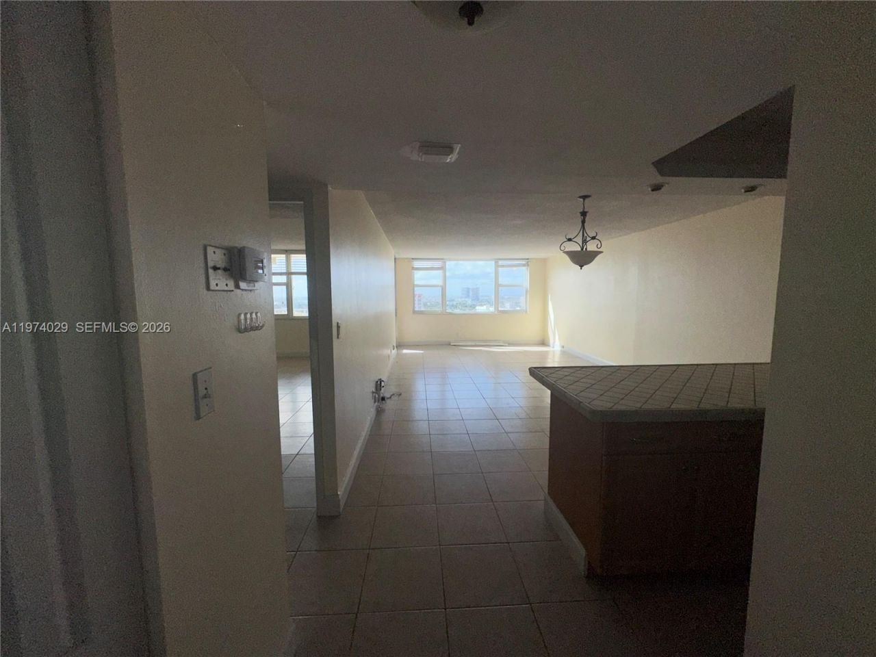 3180 S Ocean Dr, Unit 1518, Hallandale Beach, FL 33009 Photo