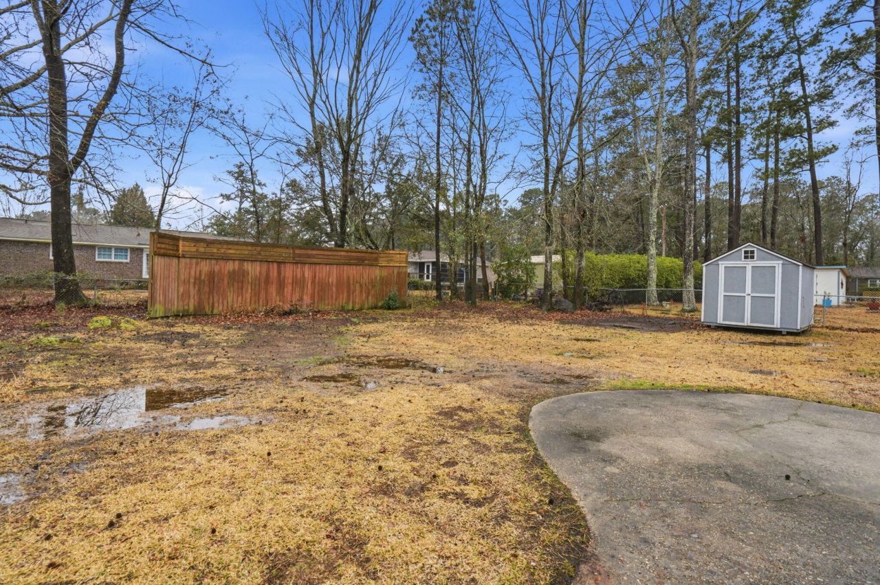 104 Hedge Row Photo 21