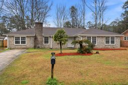 104 Hedge Row photo 4