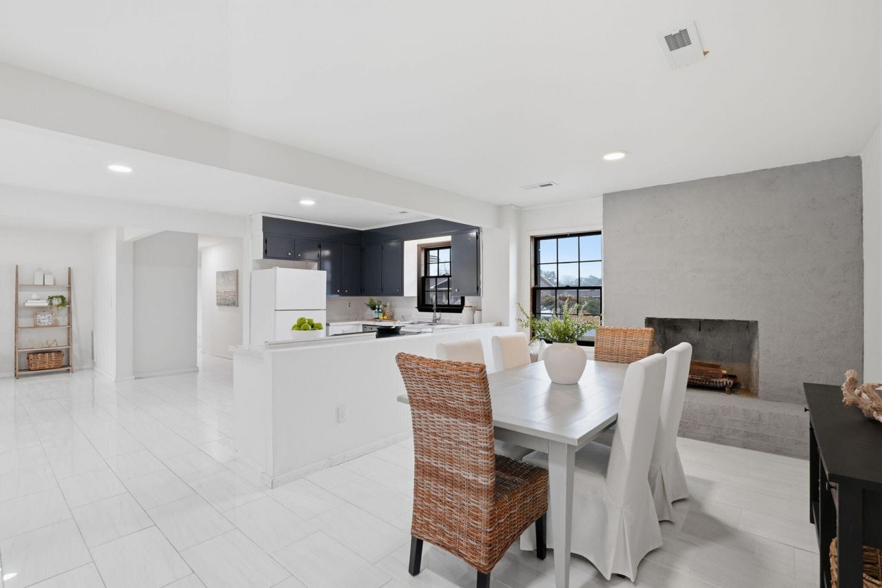 104 Hedge Row Photo 4