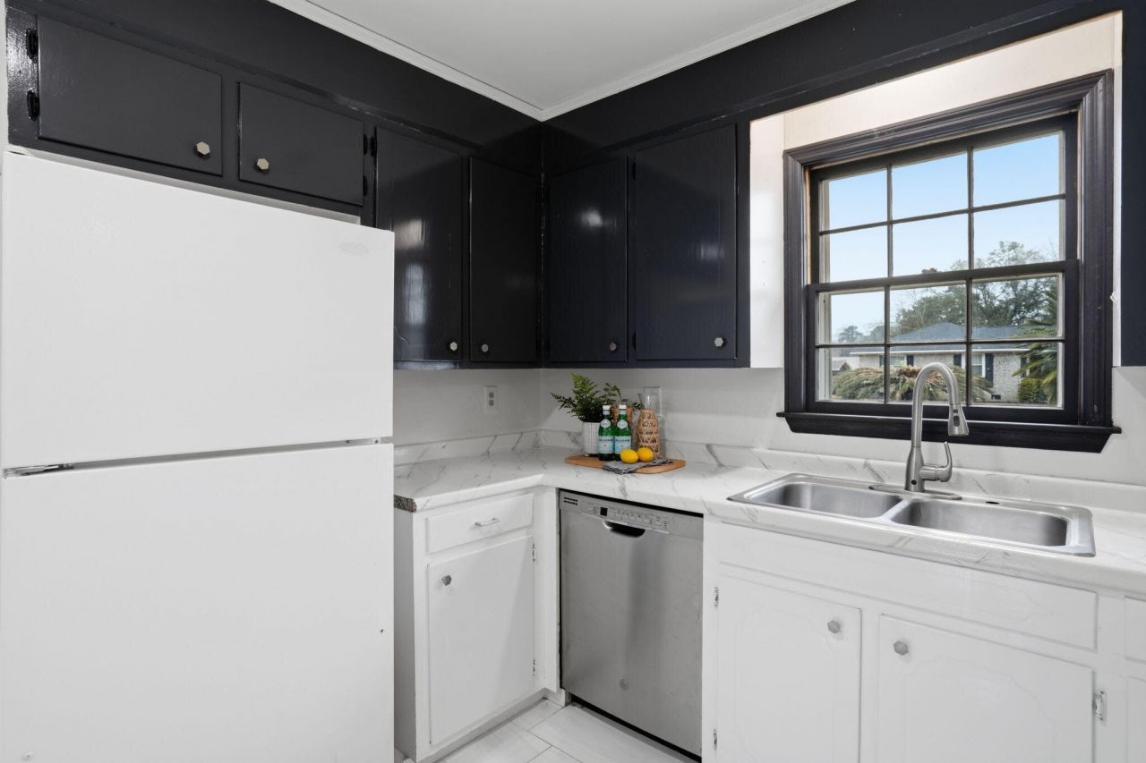 104 Hedge Row Photo 9