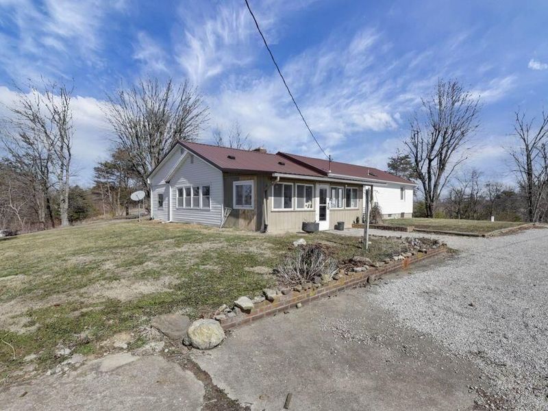 26039 State Route 180, Rockbridge, OH 43149 Photo 11