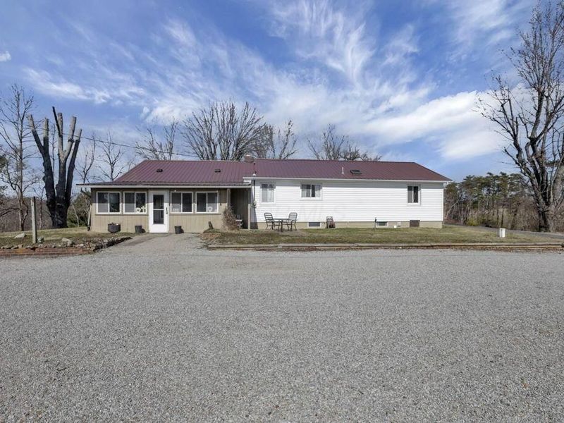 26039 State Route 180, Rockbridge, OH 43149 Photo 12