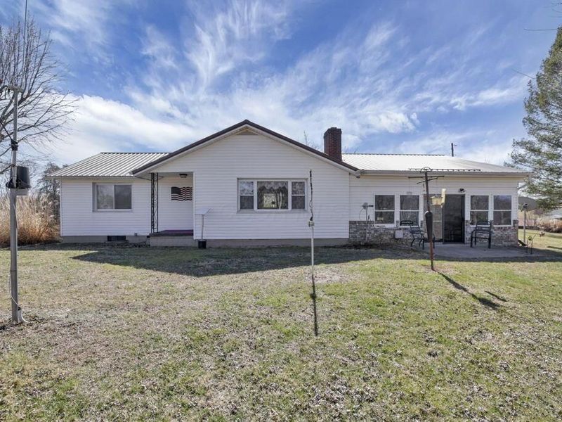 26039 State Route 180, Rockbridge, OH 43149 Photo 2