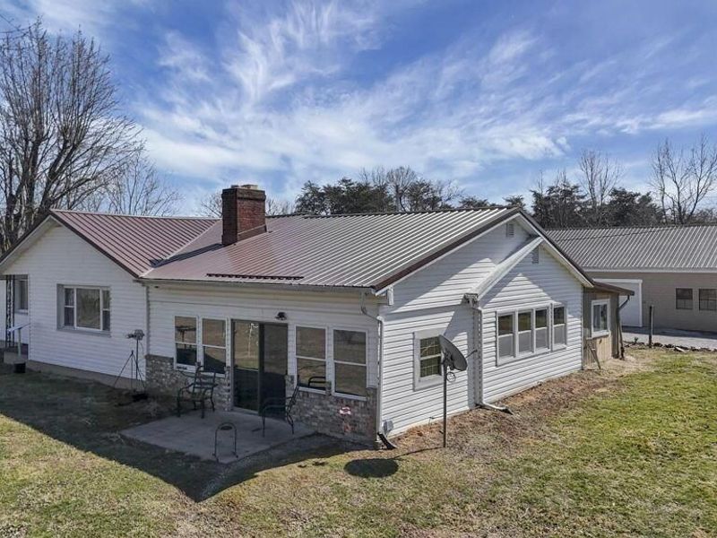 26039 State Route 180, Rockbridge, OH 43149 Photo 7