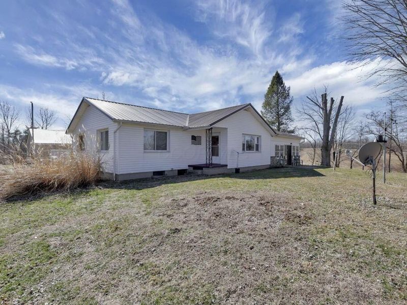 26039 State Route 180, Rockbridge, OH 43149 Photo 8