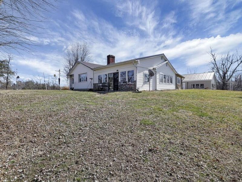 26039 State Route 180, Rockbridge, OH 43149 Photo 9