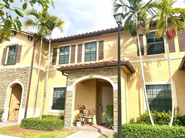9271 W 33rd Ln, Hialeah, FL 33018