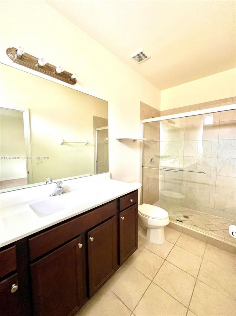 9271 W 33rd Ln, Hialeah, FL 33018 Photo