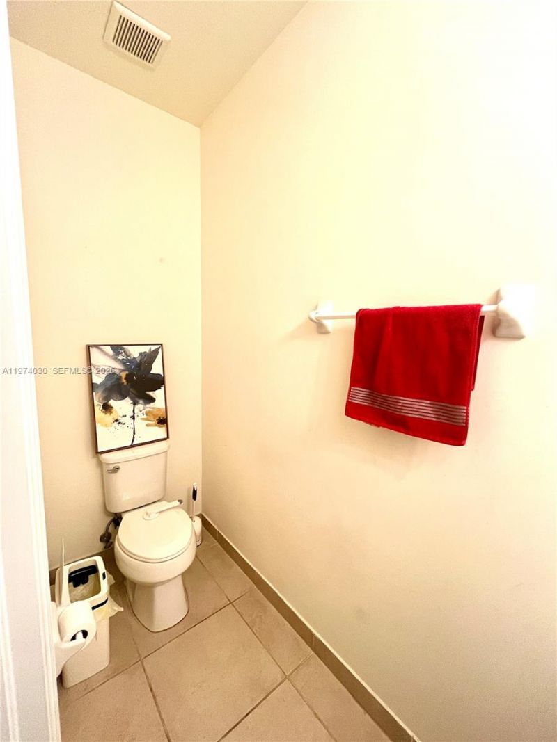 9271 W 33rd Ln , Hialeah, FL 33018 Photo