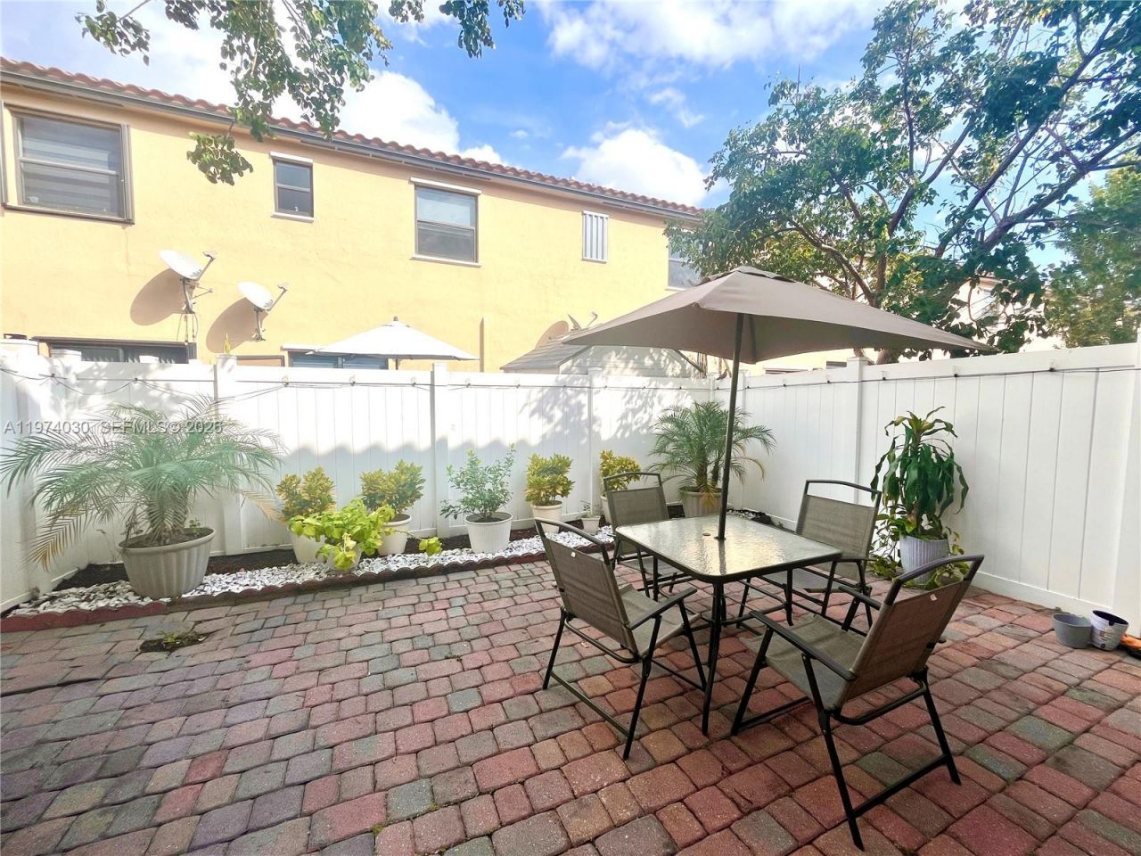 9271 W 33rd Ln, Hialeah, FL 33018 Photo