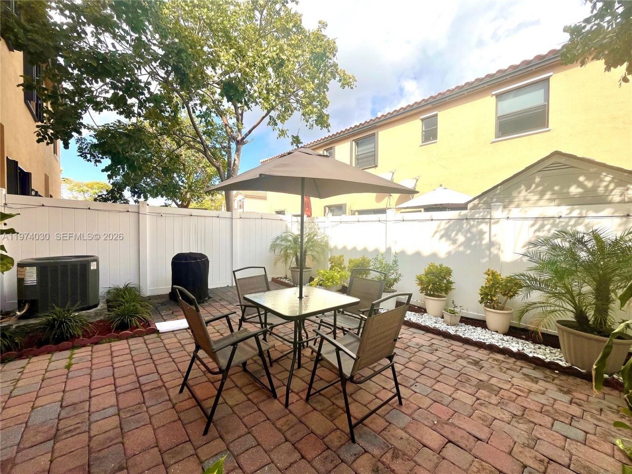 9271 W 33rd Ln, Hialeah, FL 33018 Photo