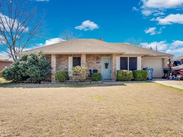 114 Janis Street, Alvarado, TX 76009