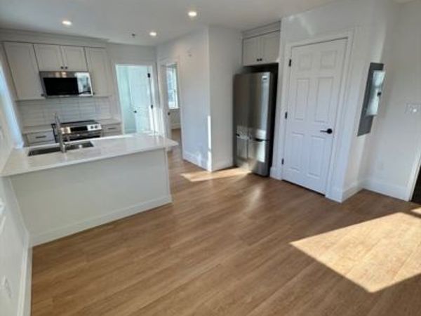 41 Elm Street, Unit 201, Andover, MA 01810