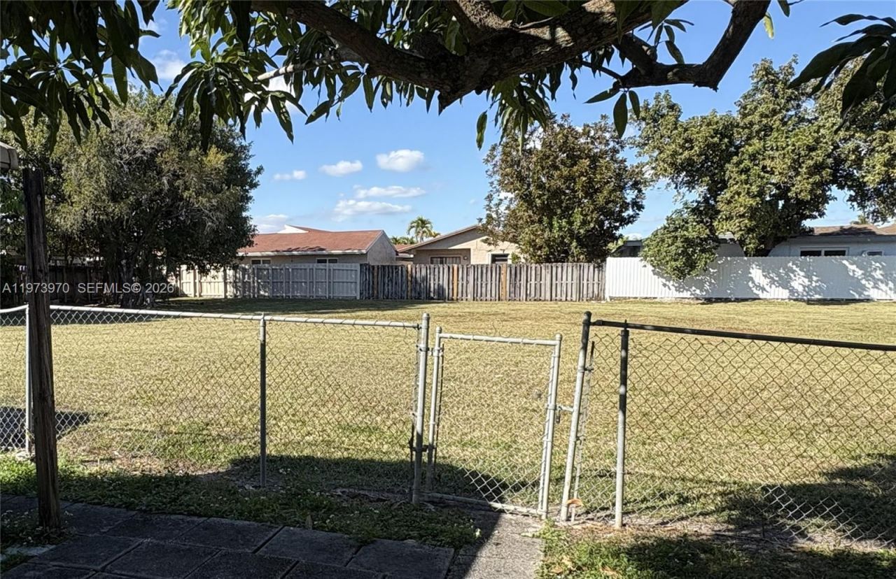 10611 SW 23rd Ter , Miami, FL 33165 Photo