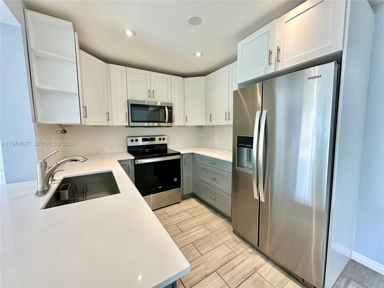 251 W Palm Cir W , Unit 302, Pembroke Pines, FL 33025 Photo