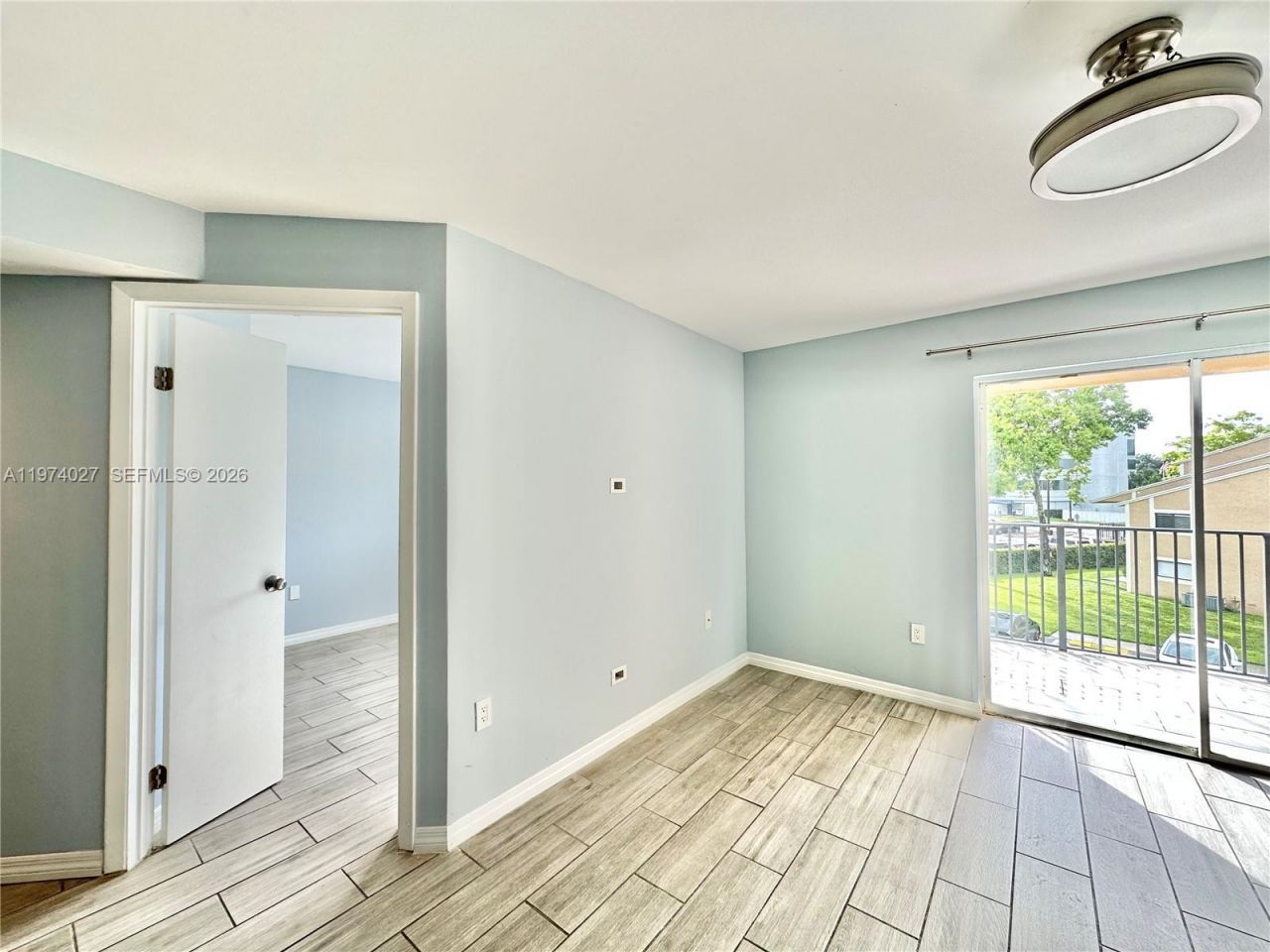 251 W Palm Cir W , Unit 302, Pembroke Pines, FL 33025 Photo