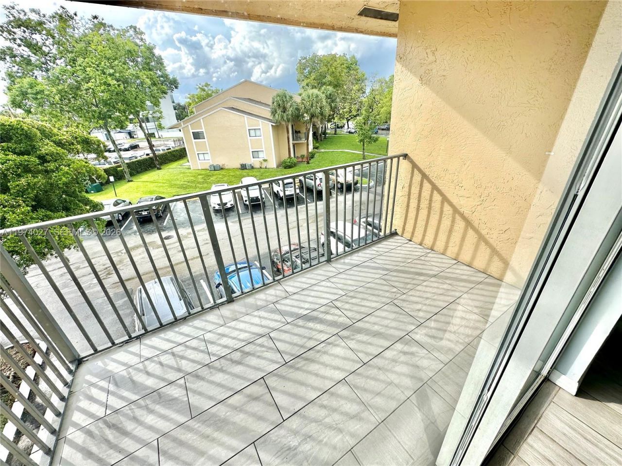 251 W Palm Cir W , Unit 302, Pembroke Pines, FL 33025 Photo