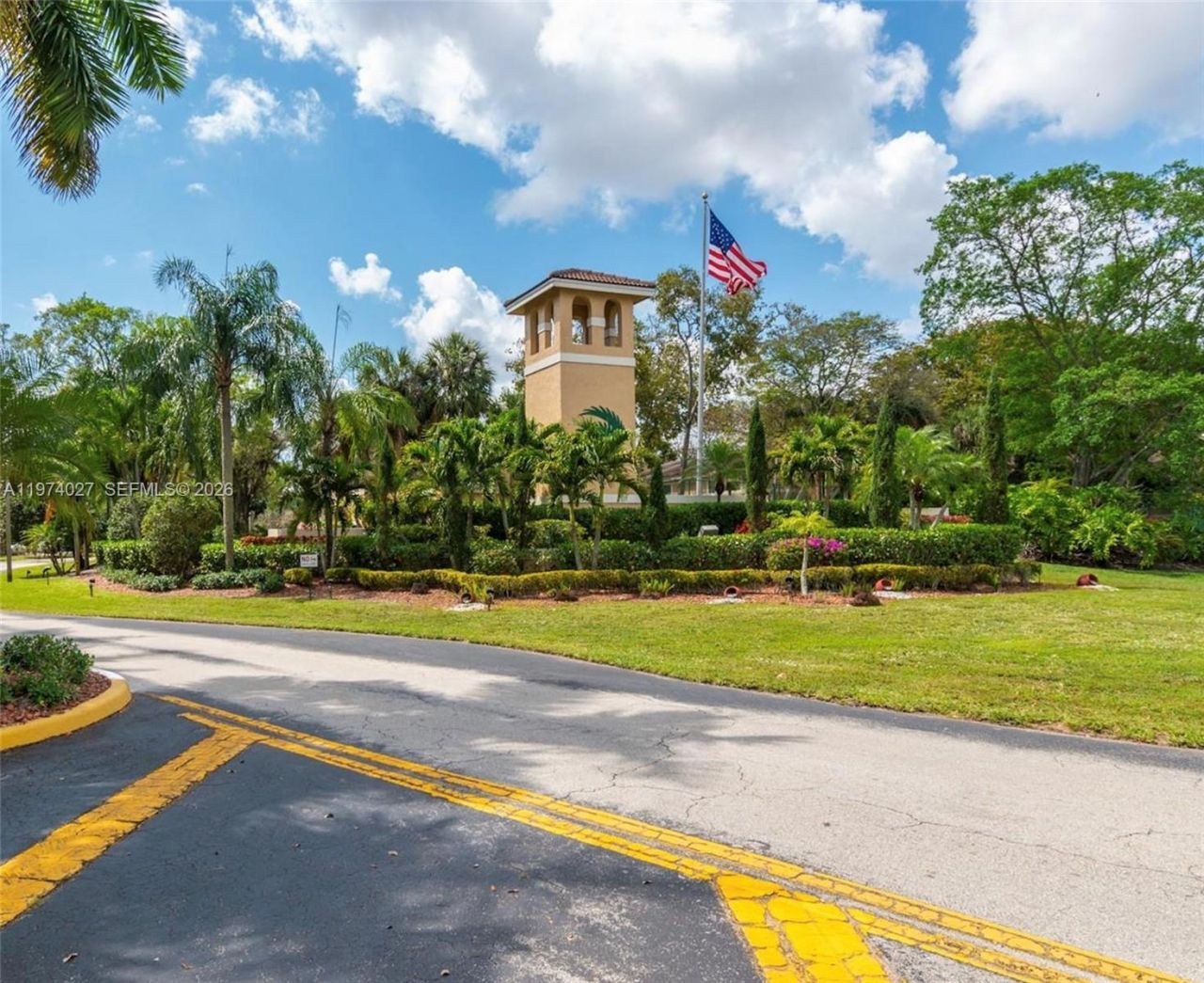 251 W Palm Cir W , Unit 302, Pembroke Pines, FL 33025 Photo