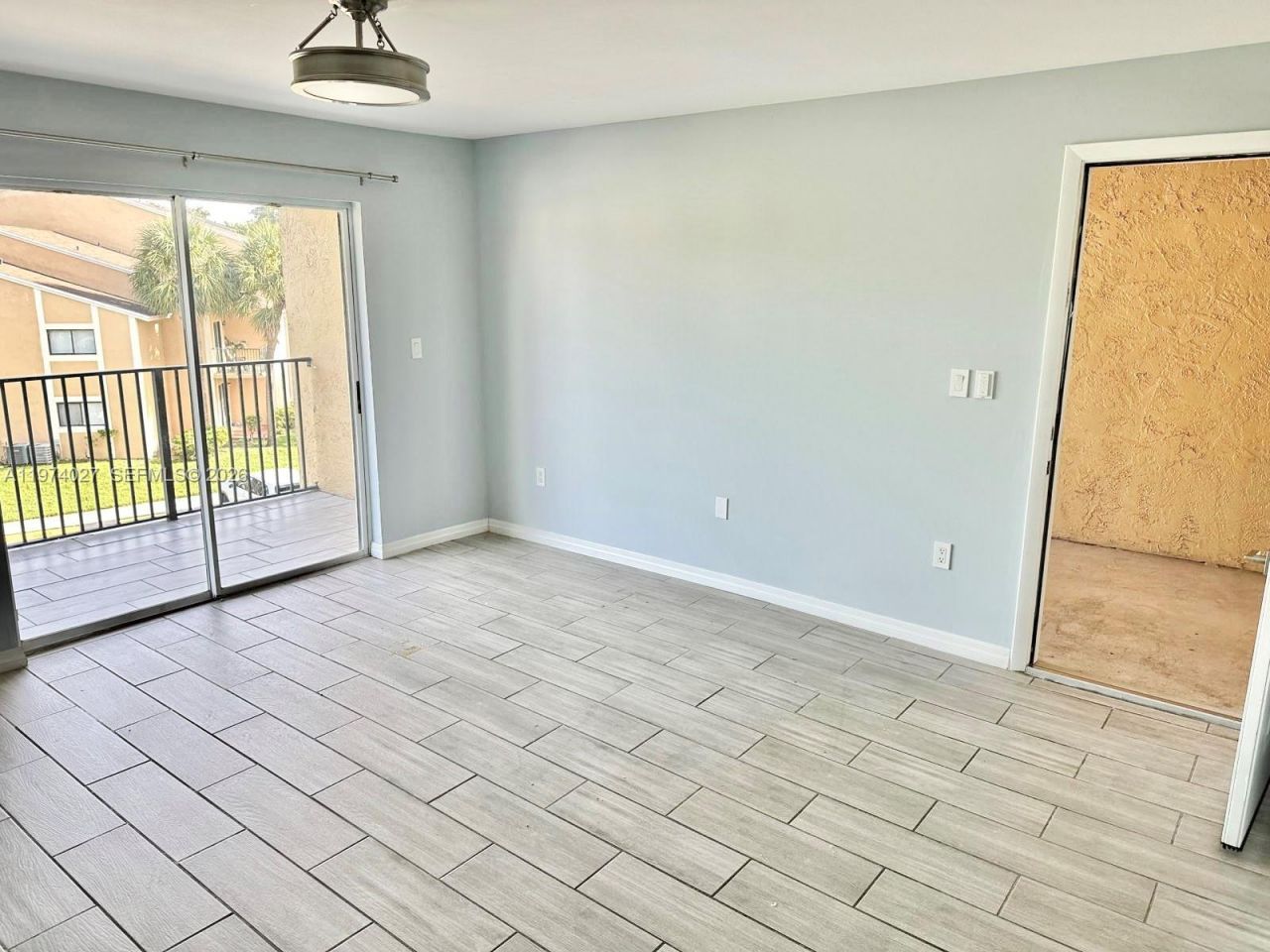 251 W Palm Cir W , Unit 302, Pembroke Pines, FL 33025 Photo