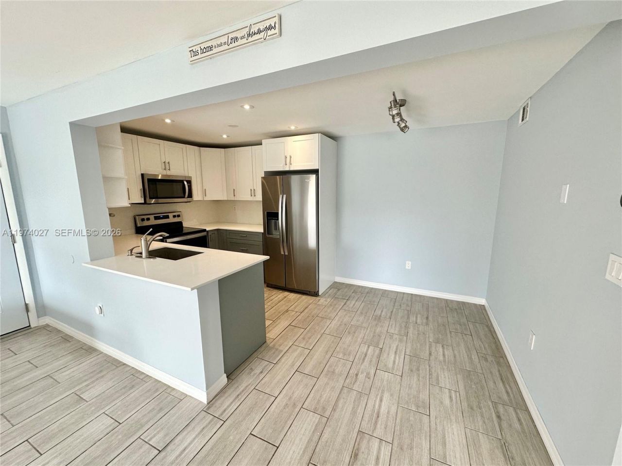 251 W Palm Cir W , Unit 302, Pembroke Pines, FL 33025 Photo