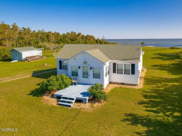 2524 Cedar Island Road, Cedar Island, NC 28520