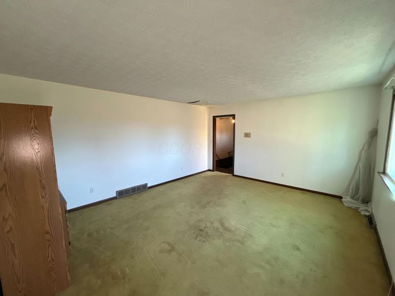 15 Dover Court SW, Reynoldsburg, OH 43068 Photo 10