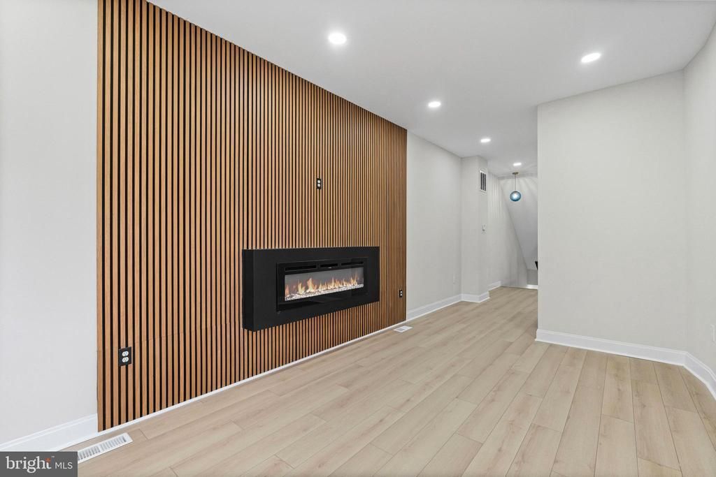 727 E 20th Street, Baltimore, MD 21218 Main Photo