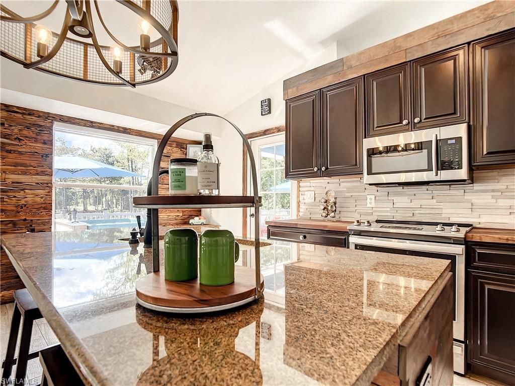 2511 6th St Nw, Naples, FL 34120 Photo
