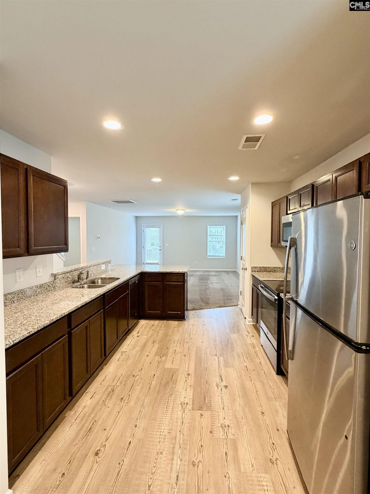 1653 Farshaw Way  Photo 4