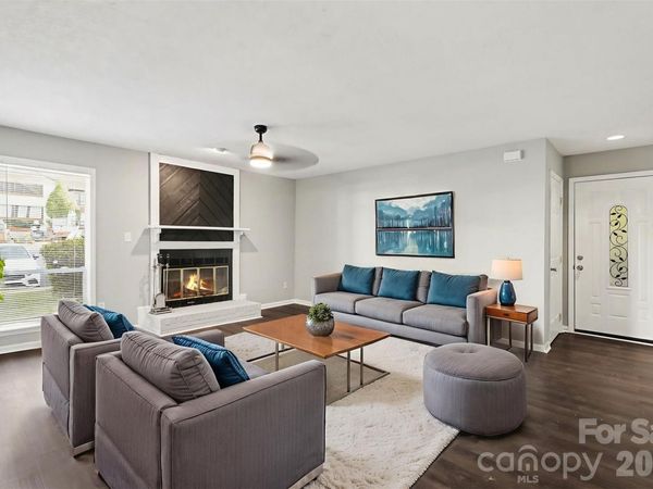 7255 Winery Lane , Charlotte, NC 28227