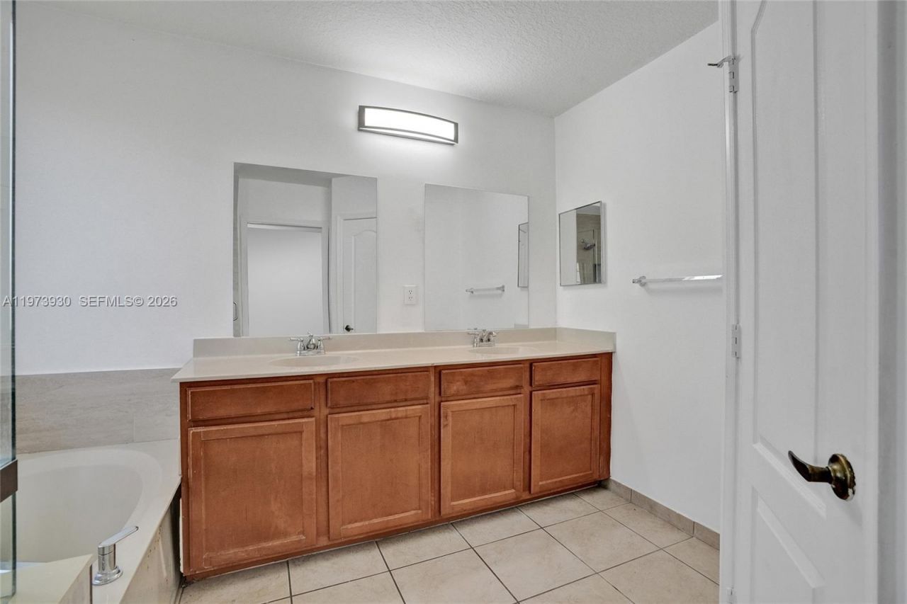 21005 NW 14th Pl , Unit 146, Miami Gardens, FL 33169 Photo