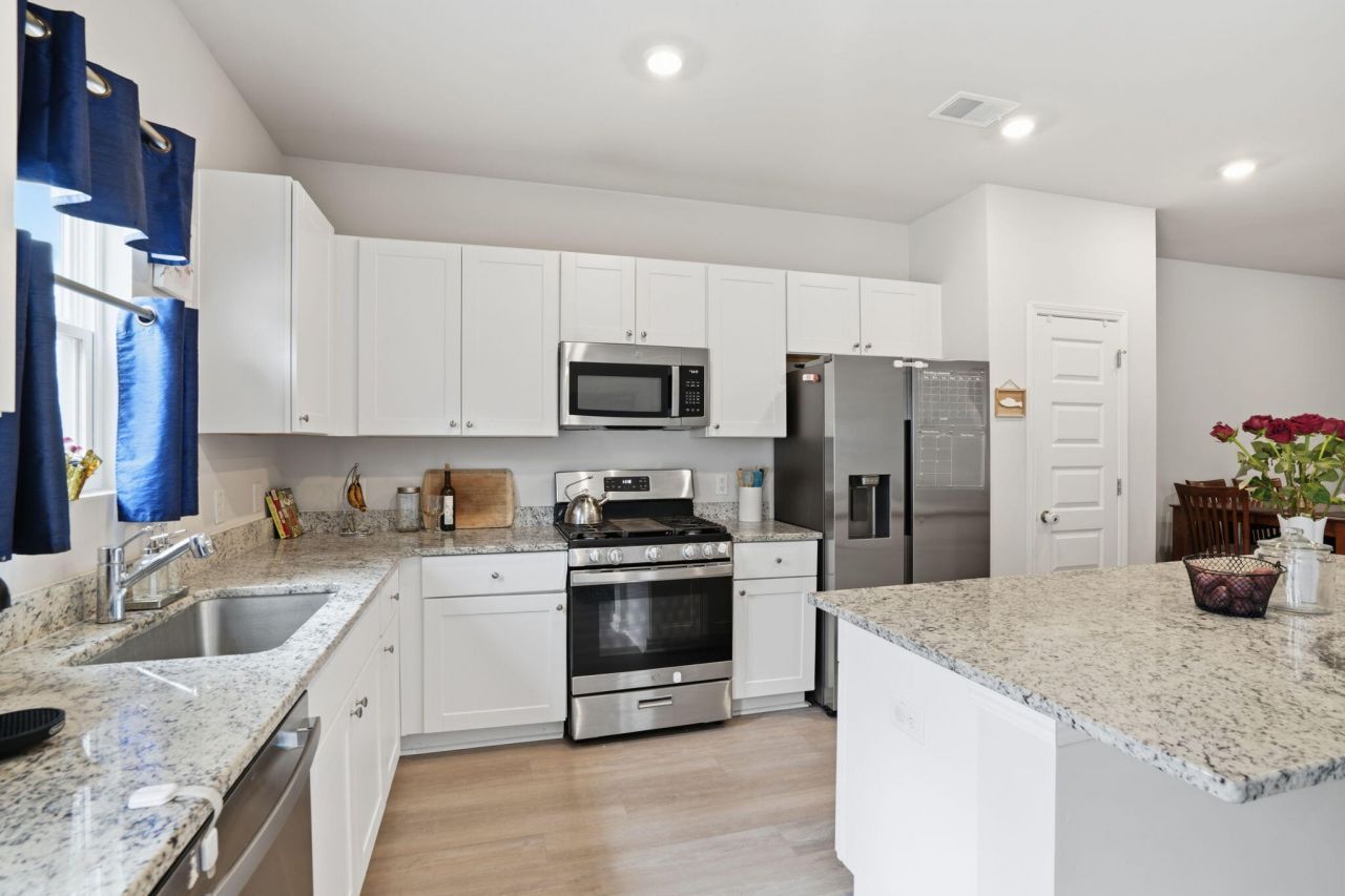 4117 Quincy Adams Lane Photo 6