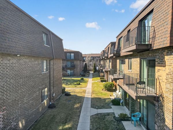9619 Bianco Terrace , Unit D, Des Plaines, IL 60016