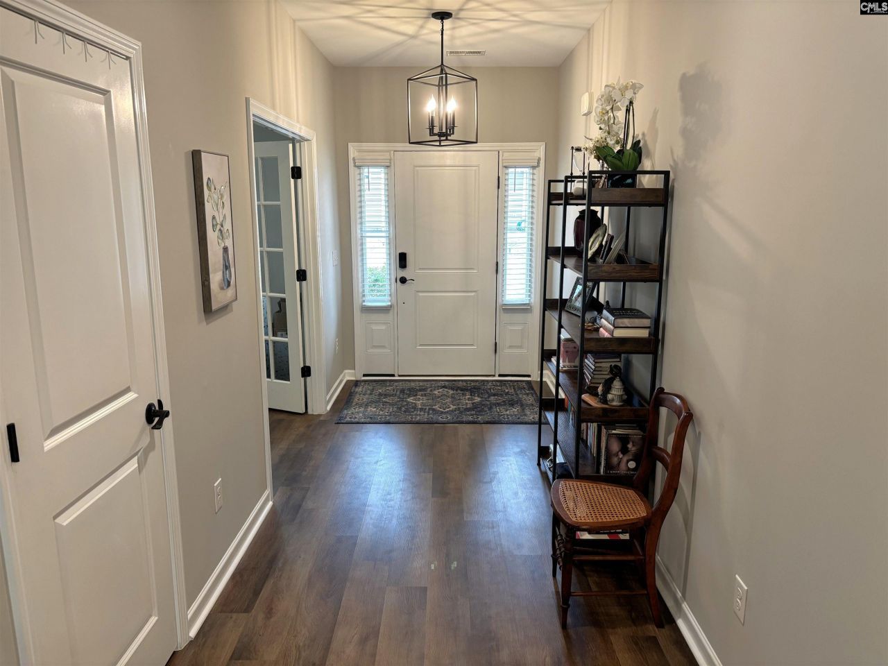 602 Frow Drive  Photo 6