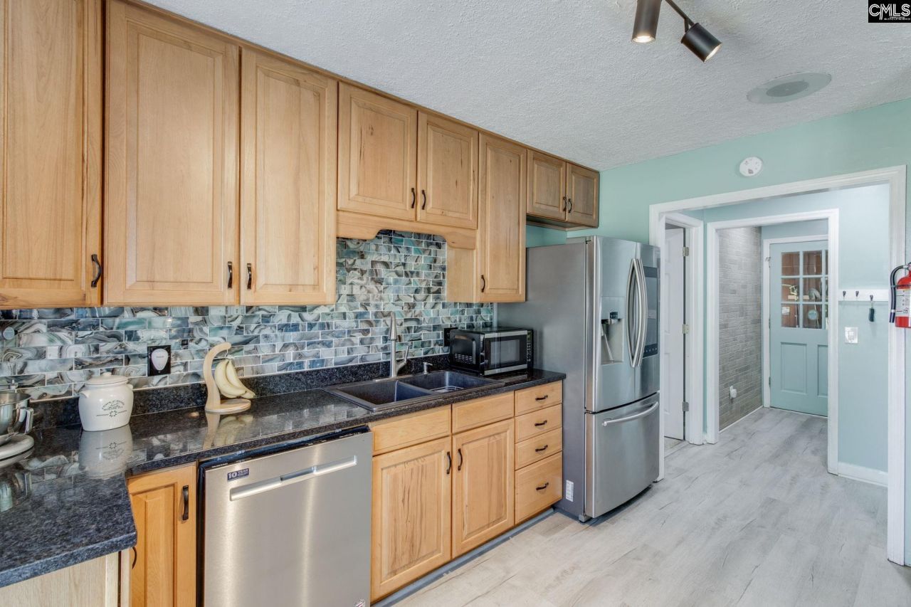 467 Wildwood Lane Photo 17