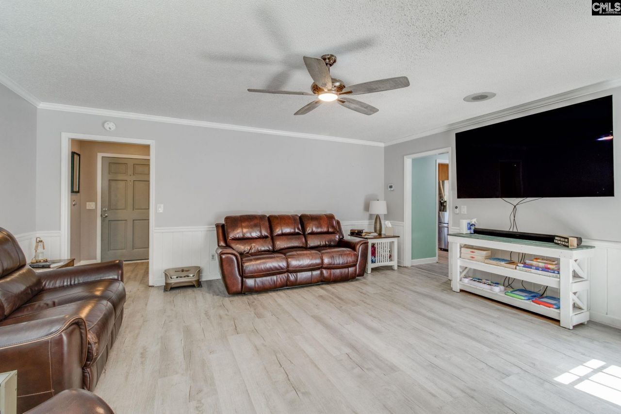 467 Wildwood Lane Photo 8