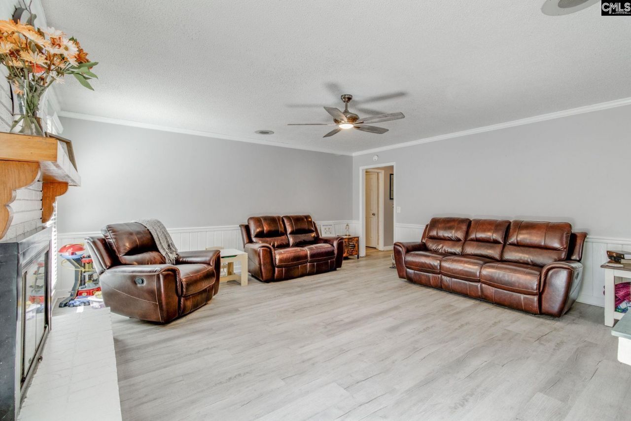 467 Wildwood Lane Photo 9