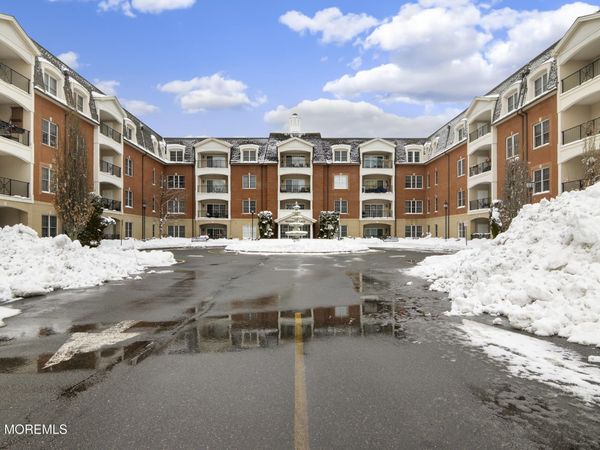 424 Regency Place, Unit 424, Woodbridge, NJ 07095