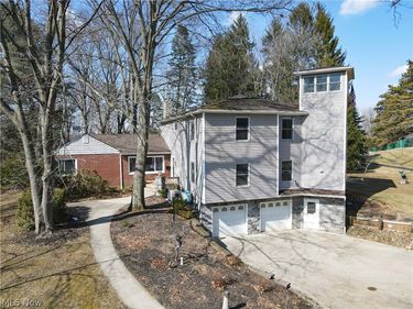 2822 Lakeland Parkway, Silver Lake, OH 44224