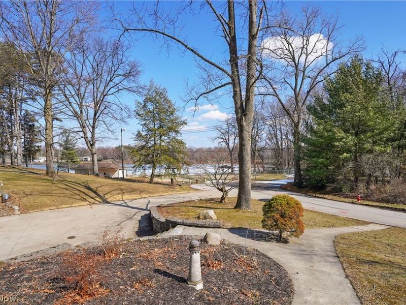 2822 Lakeland Parkway, Silver Lake, OH 44224 Photo 4